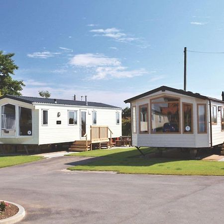 Cowden Holiday Park Great Cowden Exterior photo